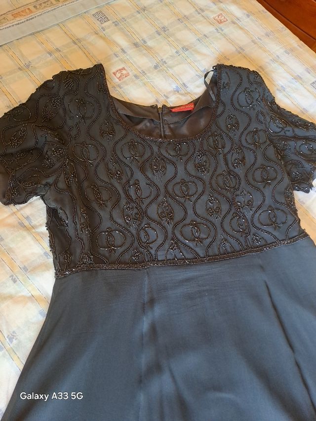 Vestido largo fiesta con parte superior en pedreri