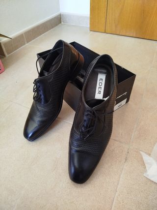 Zapatos negros novio