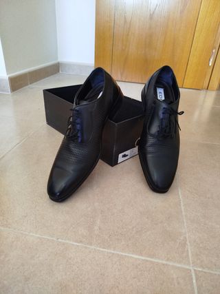 Zapatos negros novio