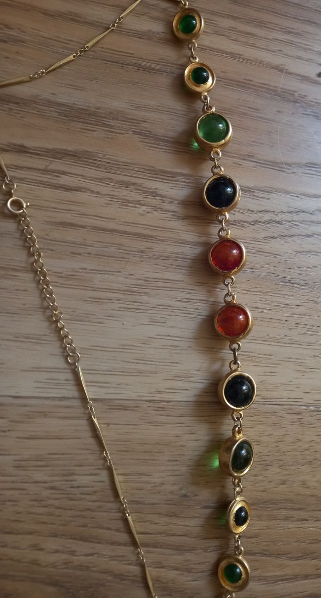 Collar vintage piedras rojas y verdes