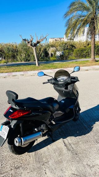 Yamaha Xmax 125 - Scooter