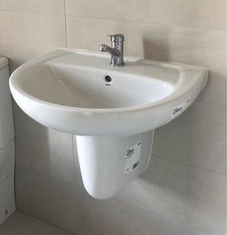 Lavabo con semipedestal