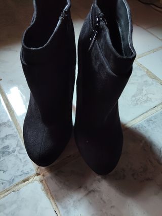 Botines negros Marypaz -talla 37