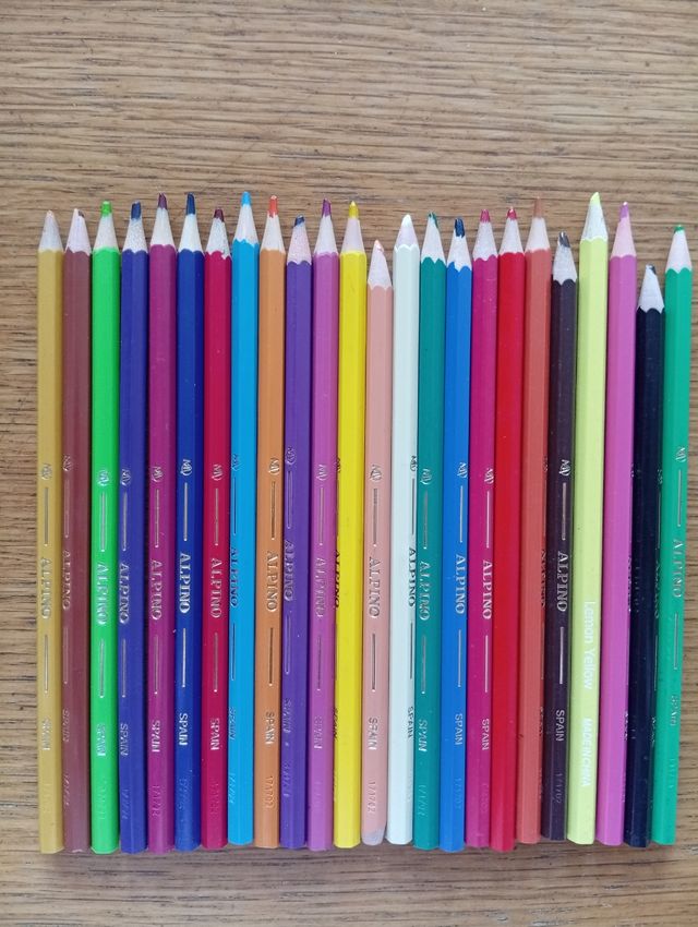 Pinturas Lápices Alpino - 24 Colores y tijera