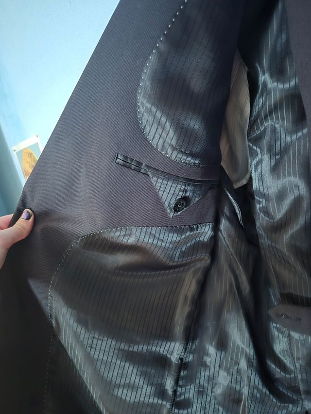 Traje negro hombre - elegante