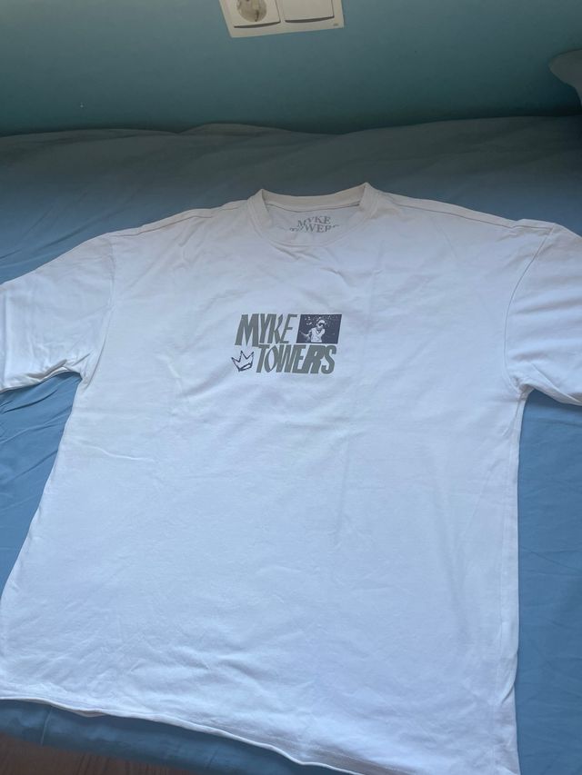 Camiseta Myke Towers Pull&Bear