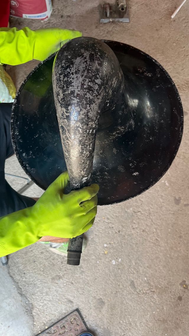 Tubo gramófono antiguo hierro policromado