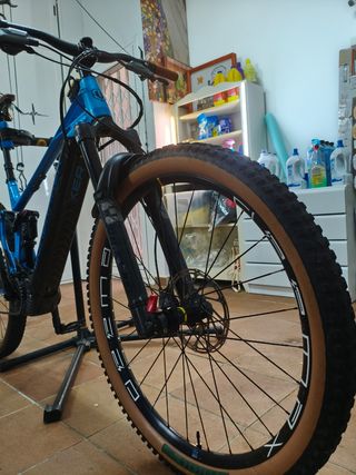 Mondraker Crafty R 2024 Seminueva, 690km. garantía