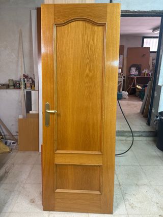 Puerta de roble barnizada - 202x72cm