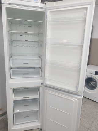 Nevera Whirlpool - 2m x 60cm 