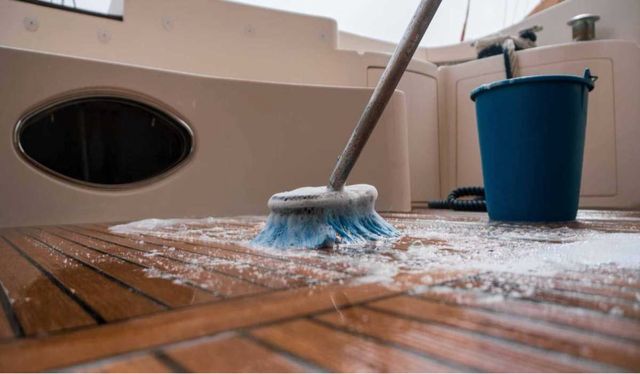 Servicio limpieza de barcos