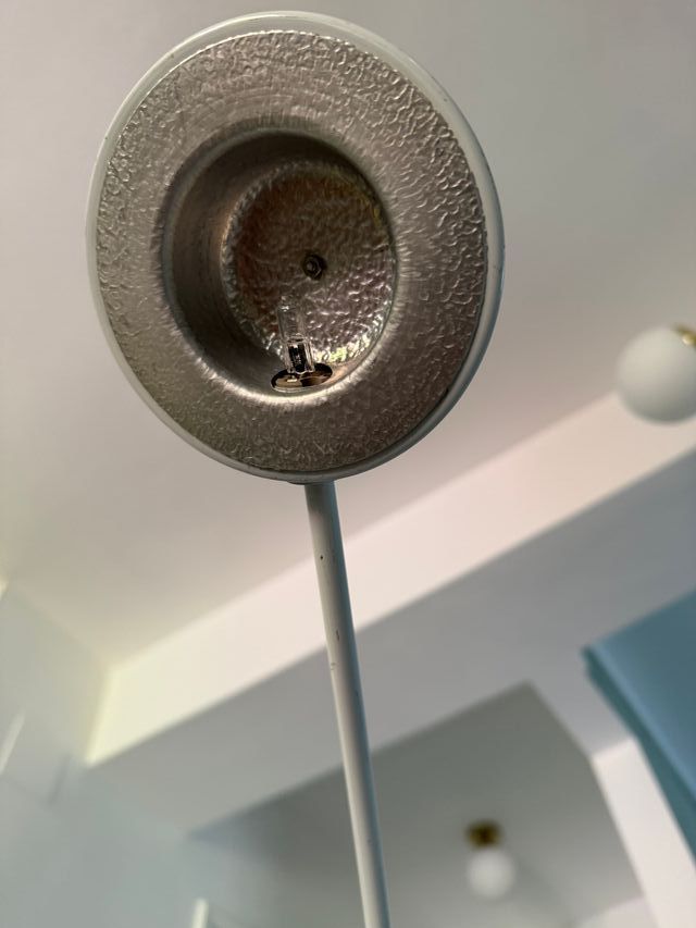 Lámpara flexo vintage blanca