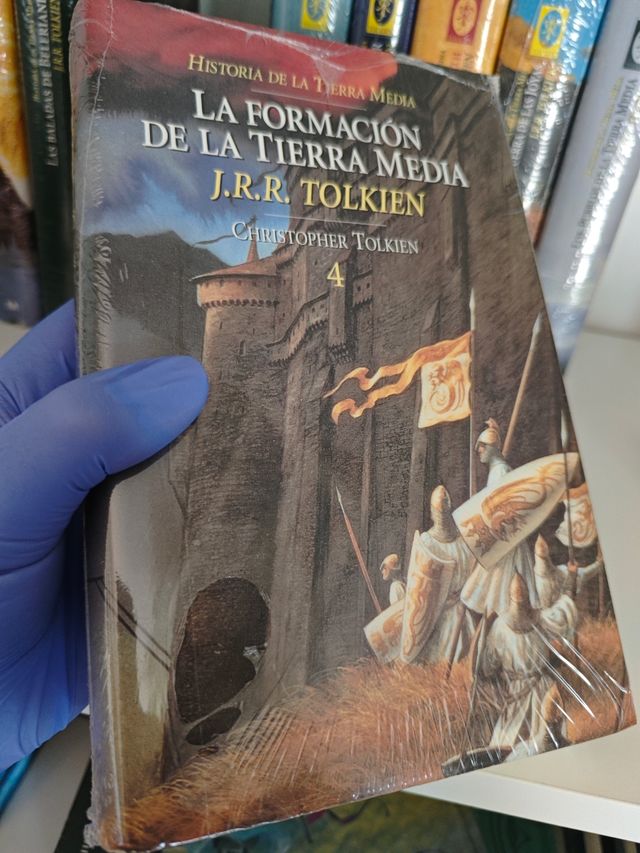 COLECCIÓN HISTORIA DE LA TIERRA MEDIA PRECINTADA