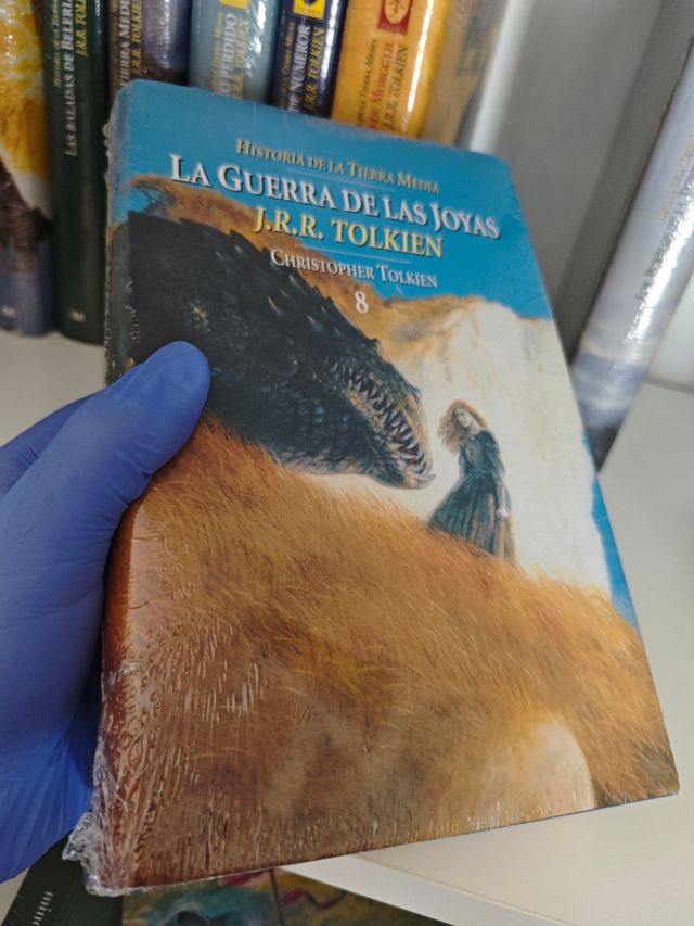 COLECCIÓN HISTORIA DE LA TIERRA MEDIA PRECINTADA