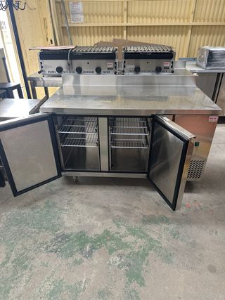 - MESA FRIA CONGELADOR SEMINUEVA !!!!