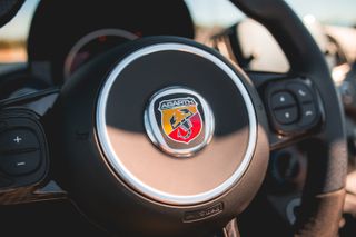 ABARTH 500 695C 1.4 T-JET 180CV