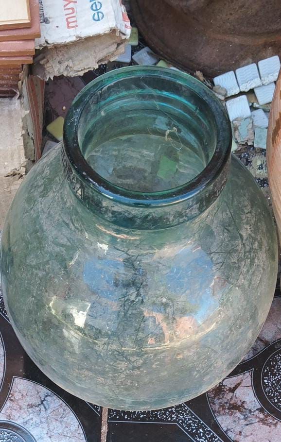 Botella cristal antigua verde