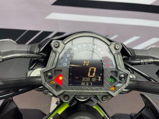 Kawasaki Z900E Negra Verde