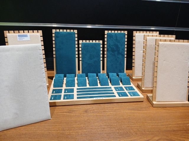 Expositores joyería -