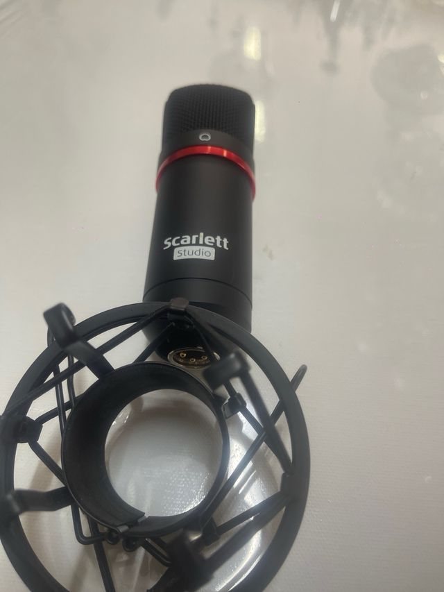 Micrófono Focusrite Scarlett Studio