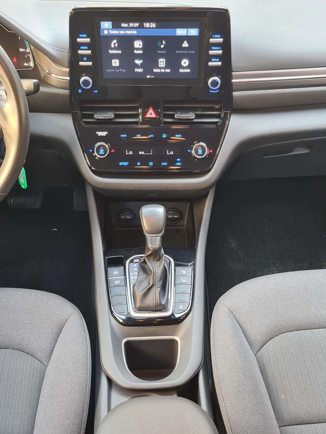Hyundai IONIQ 1.6 GDI PHEV autom. híbrido ench.  