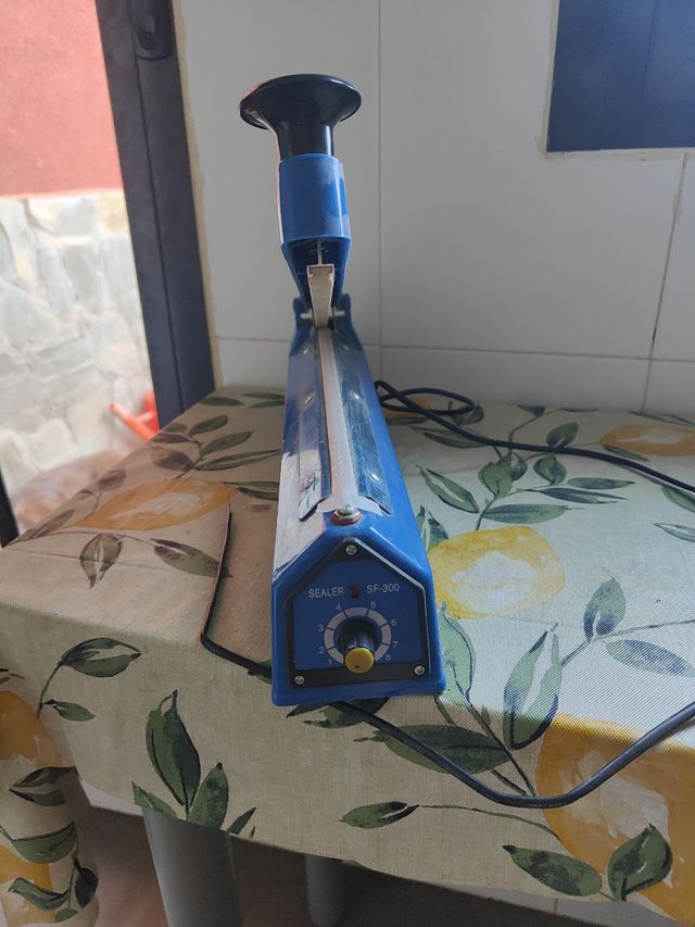 Selladora eléctrica SF-300