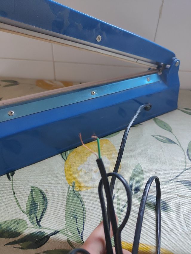 Selladora eléctrica SF-300