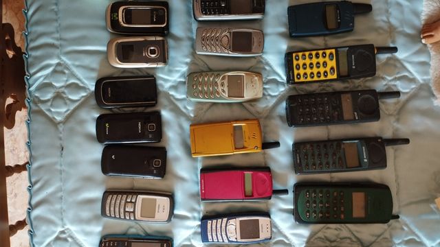 Teléfonos móviles antiguos