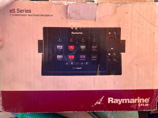 despiece de Raymarine eS Series 7" GPS Sonda
