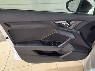 Audi A3 30 TFSI STRONIC 