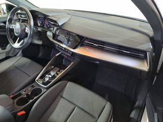 Audi A3 30 TFSI STRONIC 