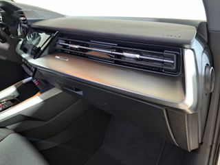 Audi A3 30 TFSI STRONIC 