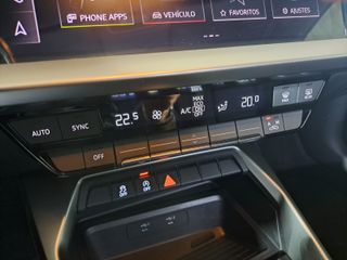 Audi A3 30 TFSI STRONIC 