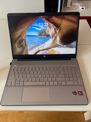 Portátil HP 15.6" Beige