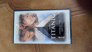 Titanic DVD - DiCaprio & Winslet