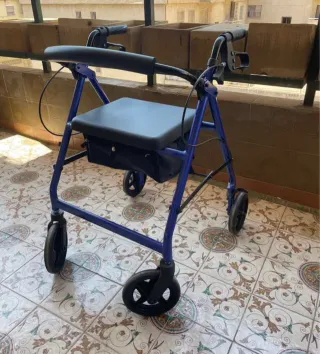 Andador con asiento plegable