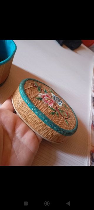 Scatolina ricamo vintage floreale