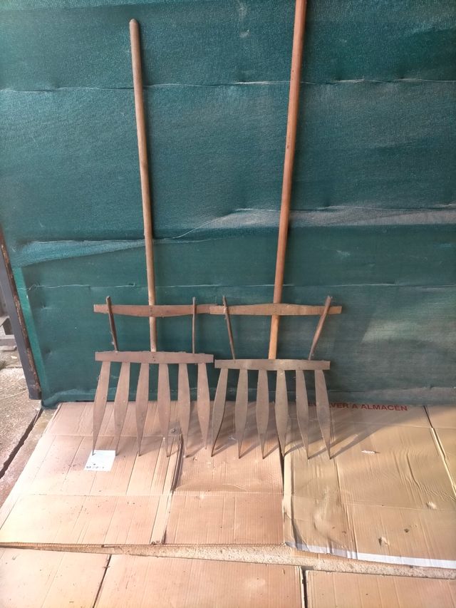 Horcas y rastrillos antiguos