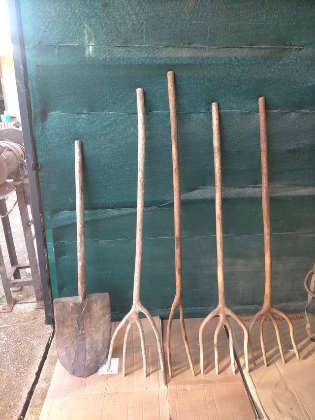 Horcas y rastrillos antiguos