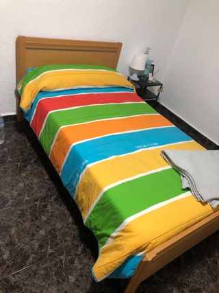 Cama individual . SIN Colchon
180x105