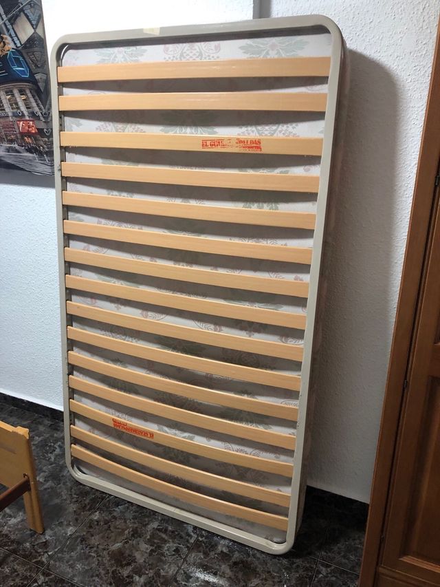 Cama individual . SIN Colchon 180x105