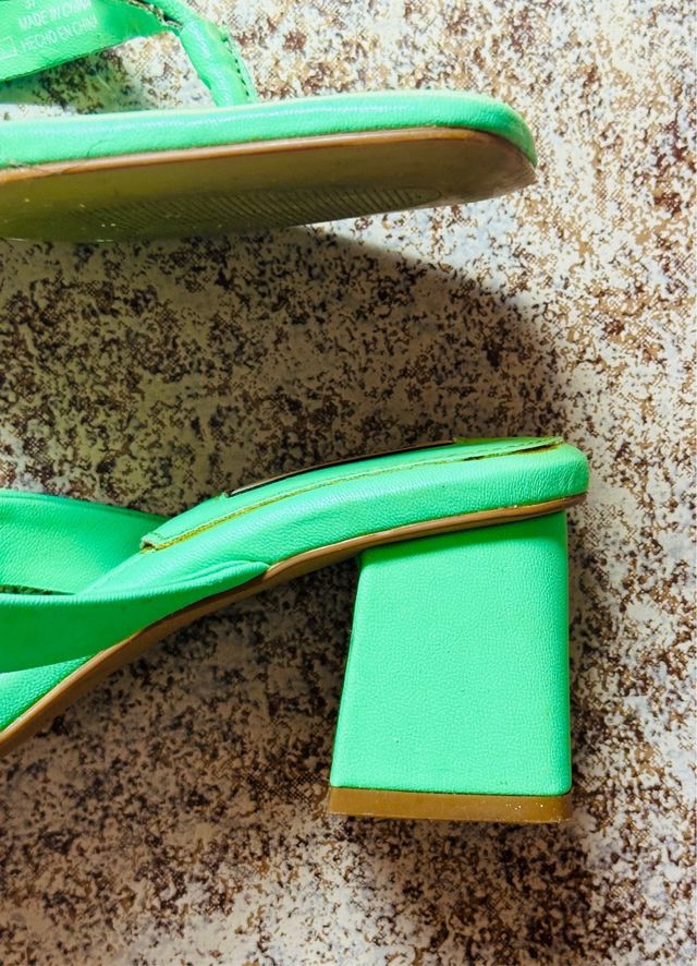 Sandalias Stradivarius verdes