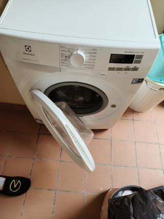 Lavadora Electrolux PerfectCare 600