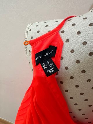 Vestido plisado rojo New Look