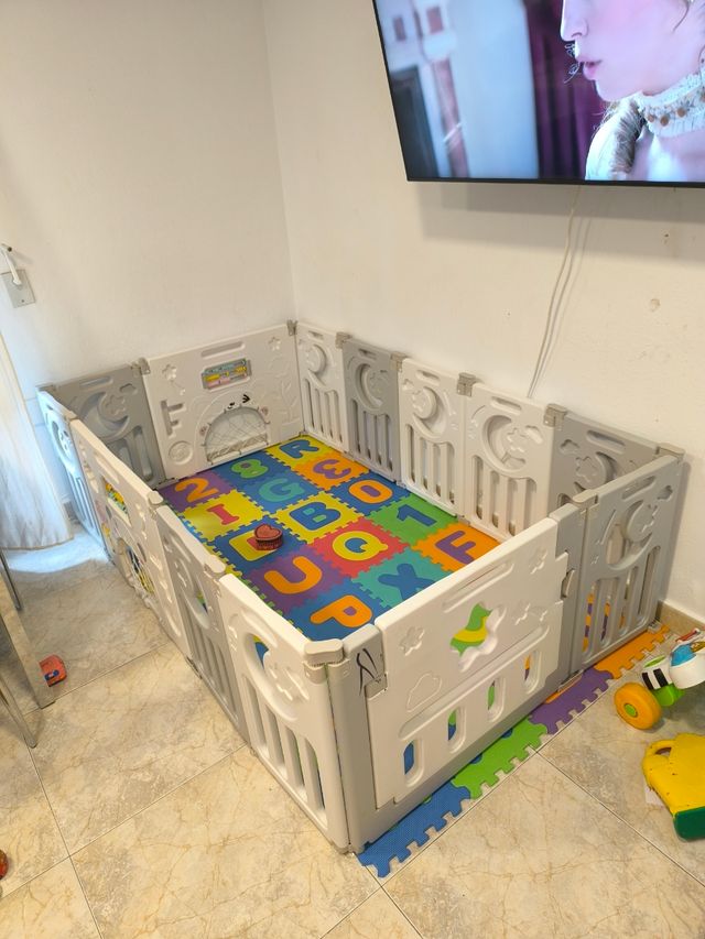 Parque infantil plegable + alfombra