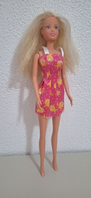 Muñeca Barbie - rubia. Marca Simba
