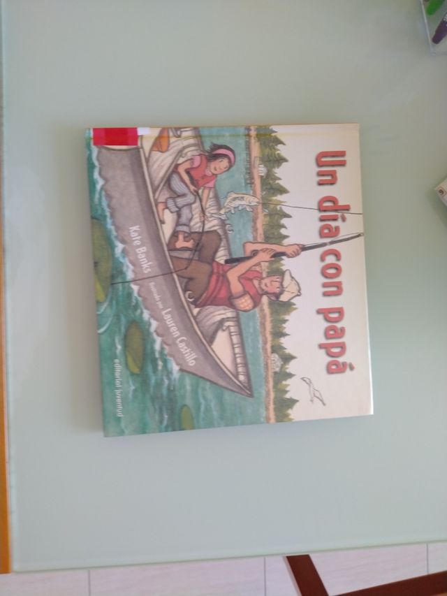 Un dia con papá (Spanish Edition)