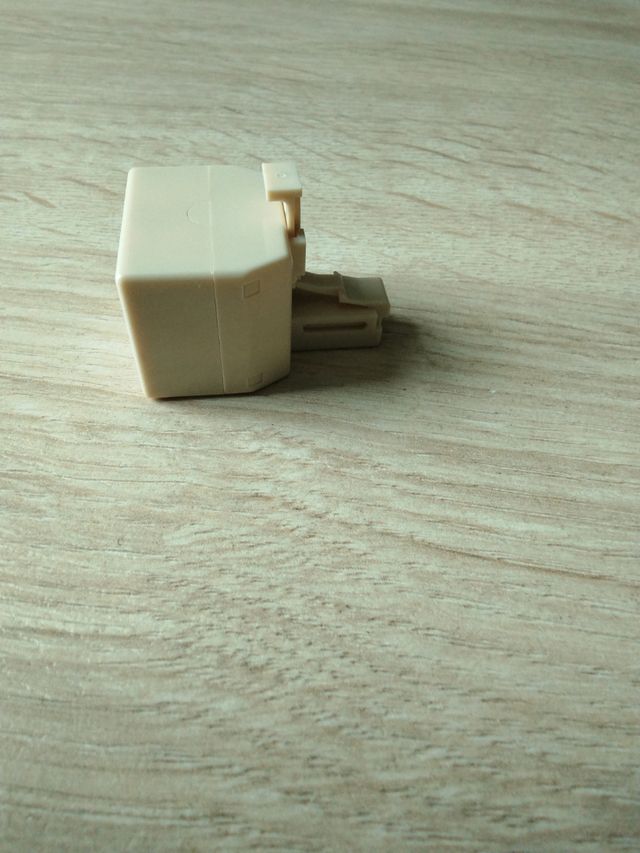 Boquilla de doble conector para telefóno fijo