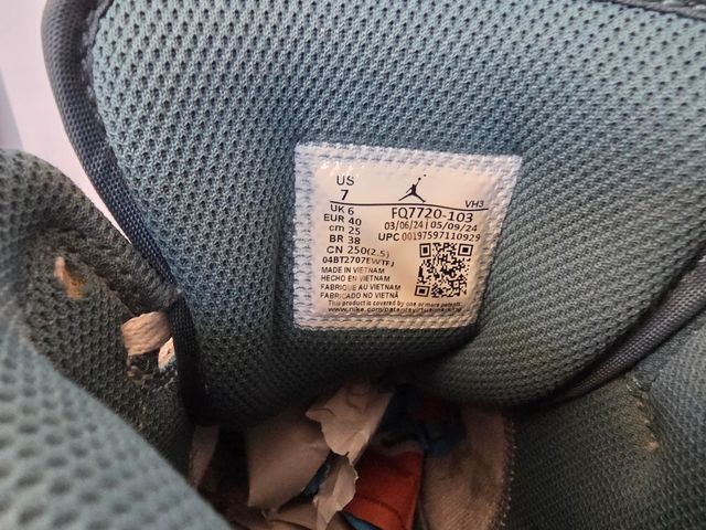 Nike Air Jordan Mid SE size 40