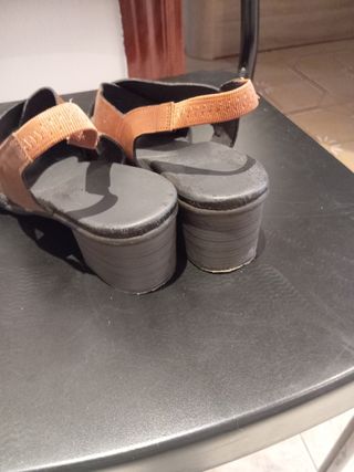 Sandalias cuña mujer marrón
